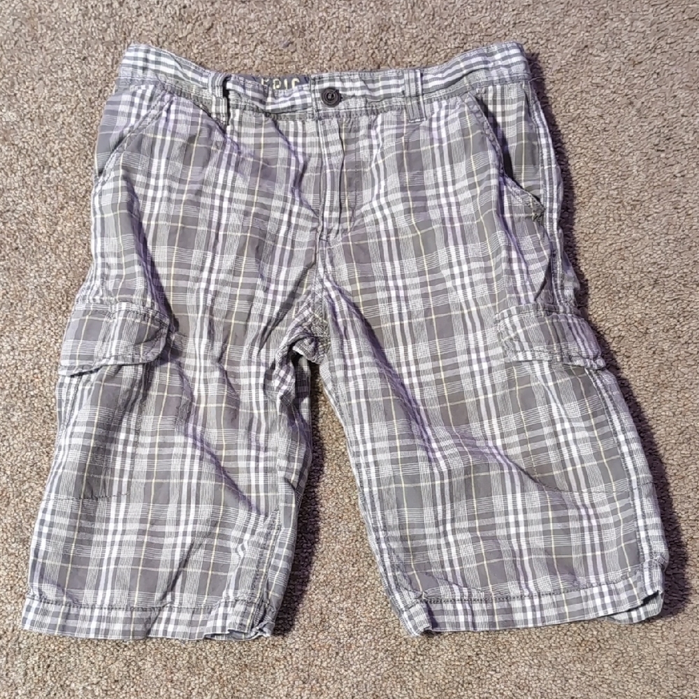 Epic Threads Men's Gray Checkered Cargo Shorts